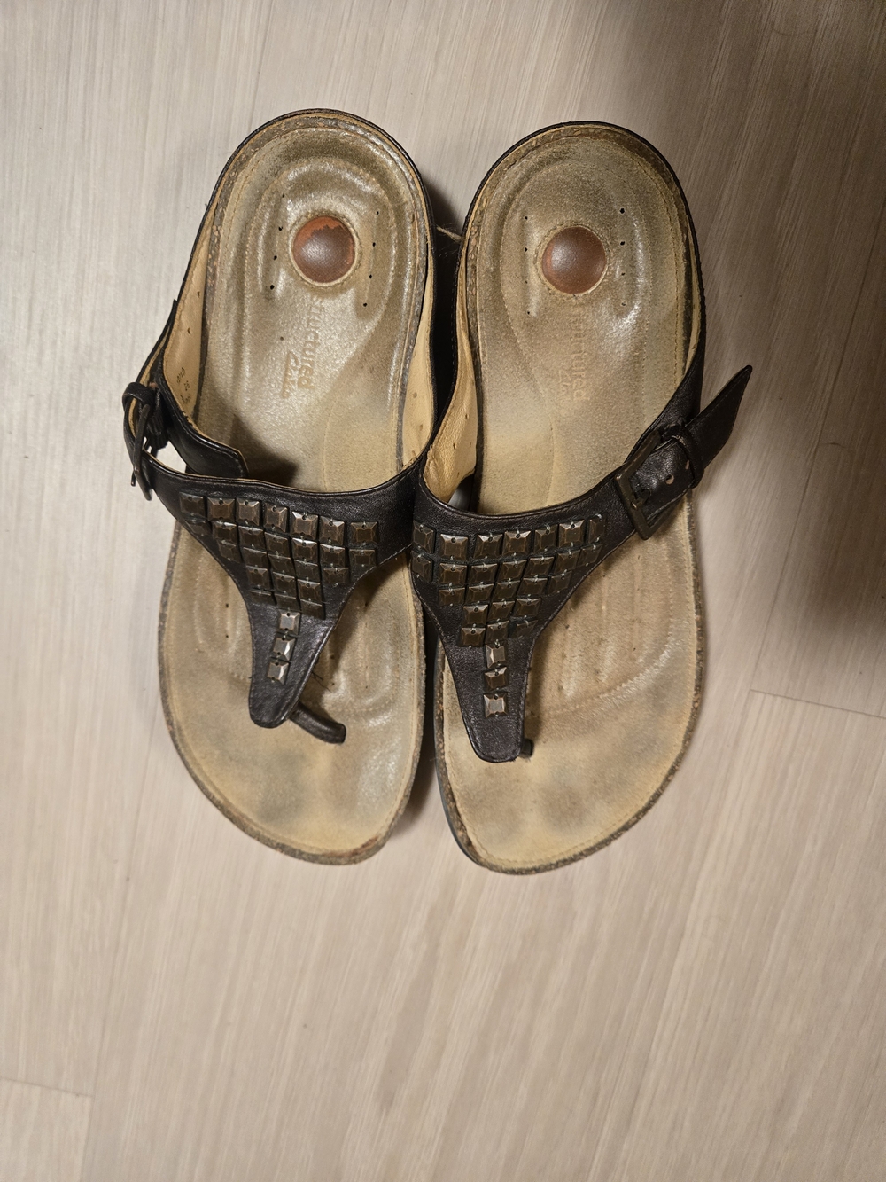 Clarks Black Stud-Embellished Thong Sandals